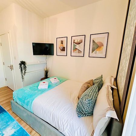 R2 - Elegant Private Room Opposite Queen Elizabeth Hospital - Harborne Birmingam Exterior foto